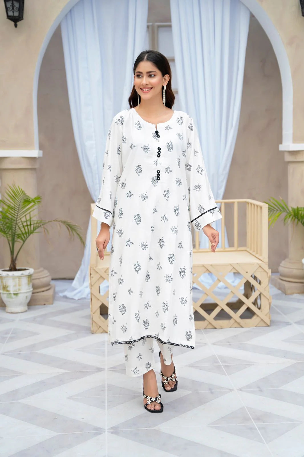 2pcs flower printed Stitched Suit Stone Winter linen Suit WINTER COLLECTION (white)