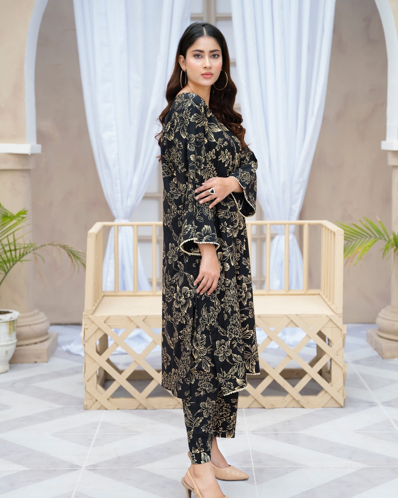 black flower printed suit pcs Stitched Suit Stone Winter linen Suit WINTER COLLECTION