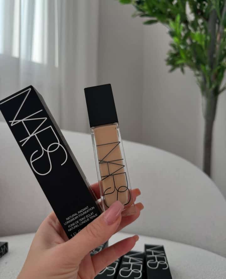 NARS high coverage foundation Natural Radiant Longwear Foundation 40 ml