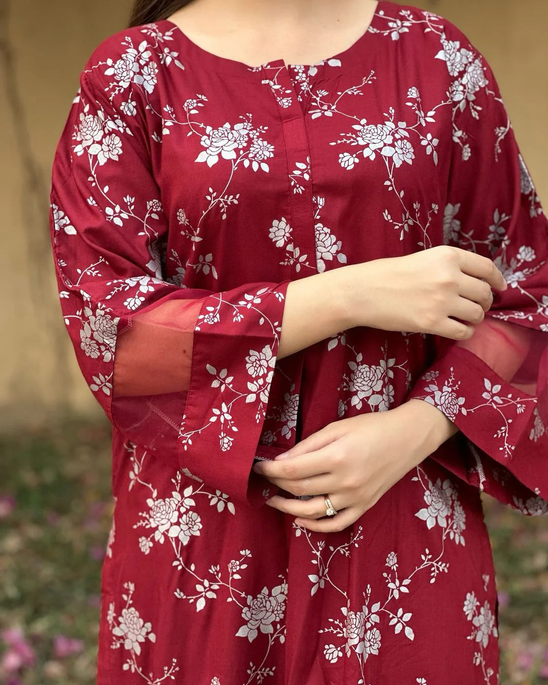 2pcs flower printed suit Stitched Suit Stone Winter linen Suit WINTER COLLECTION  (maroon)